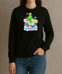 Dallas-Cowboys-X-The-Peanuts-Christmas-2025-Shirt sweater