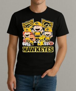 Iowa Hawkeyes Shop Snoopy Charlie Brown And Friends Hawkeyes Flags T Shirt