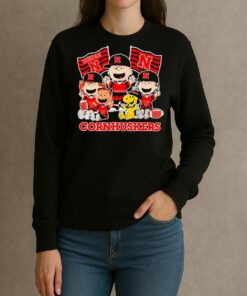 Nebraska Cornhuskers Shop Snoopy Charlie Brown And Friends Cornhuskers Flags T Shirt sweater