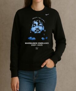 Officials Dallas Cowboys In Memory Of Marshawn Kneeland Thank You For The Memories Graphic Signature Premium sweater