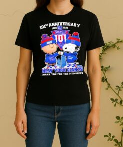 Officials Charlie Brown Fist Bump Snoopy 101St Anniversary 1925 2026 New York Giants Thank You For The Memories Skyline Women Shirt