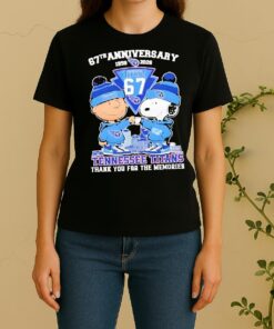 Officials Charlie Brown Fist Bump Snoopy 67Th Anniversary 1959 2026 Tennessee Titans Thank You For The Memories Skyline Women Shirt