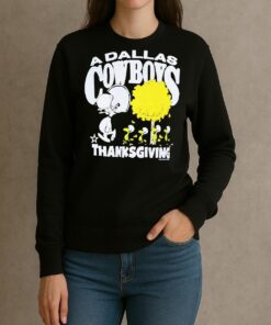 Snoopy Walk A Dallas Cowboys Thanksgiving Premium sweater