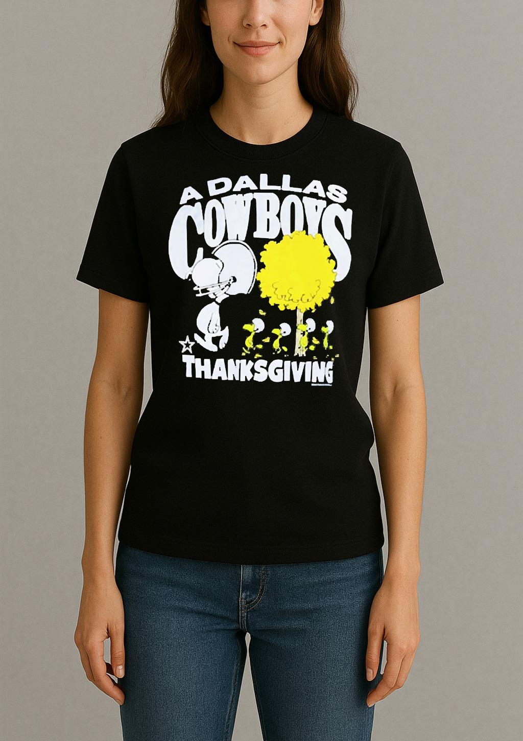 Snoopy Walk A Dallas Cowboys Thanksgiving Premium Womentee