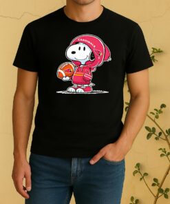 Snoopy Wears Arizona Cardinals Football Shirt