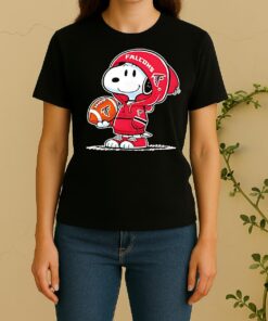 Snoopy Wears Atlanta Falcons Football Women Shirt