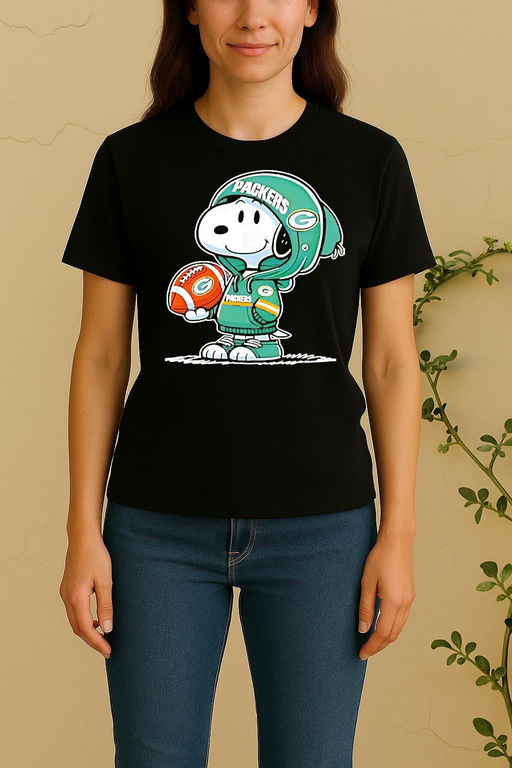 Snoopy Wears Green Bay Packers Football Women Shirt