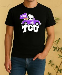 Officials Snoopy And Woodstock Driving Car Tcu Horned Frog Shirt